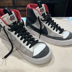 Nike Men's Sneakers - Black, White, and Red
